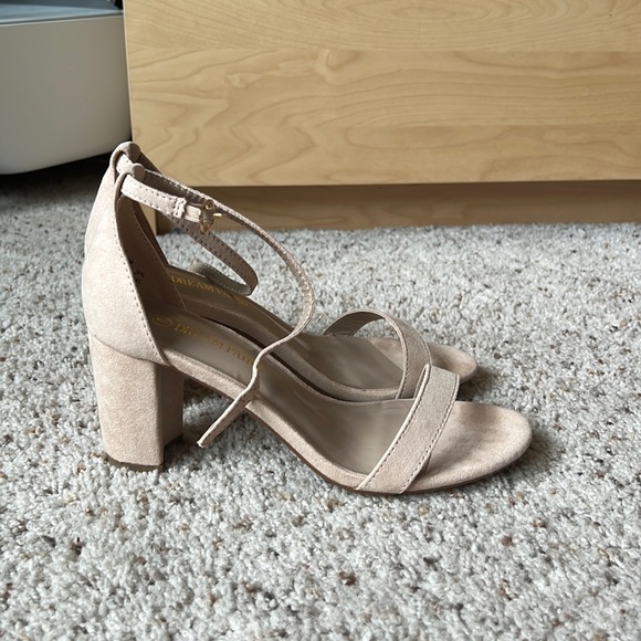 Heels - Picture 1 of 4